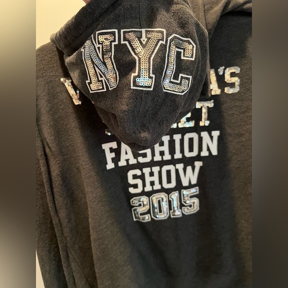 Victoria’s Secret NYC Fashion Show Sweater - Picture 3 of 7